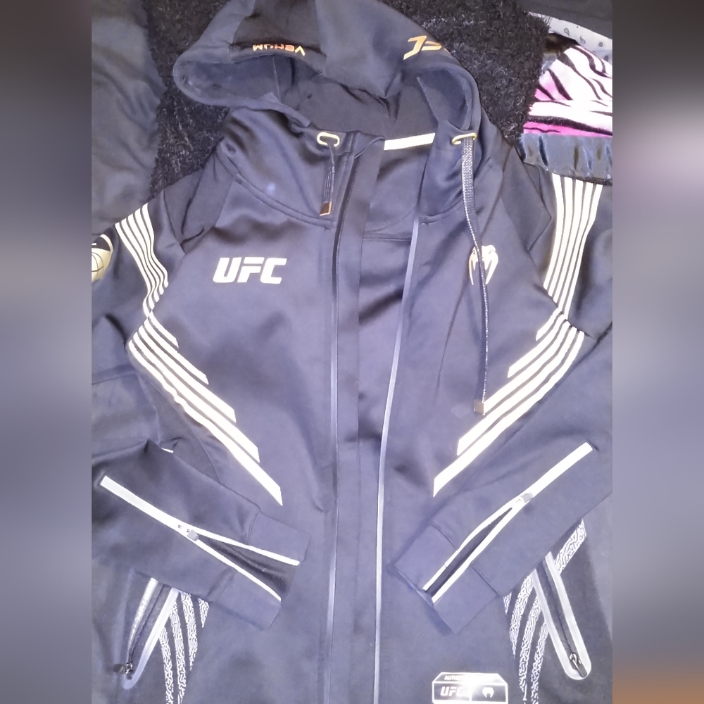 UFC Venum MMA walkout fight night week hoodie black gold women's medium